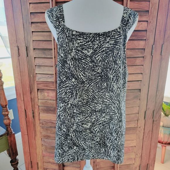 Mossimo black white print sleeveless wide straps ruffle neck Camisole size XL - Picture 2 of 5